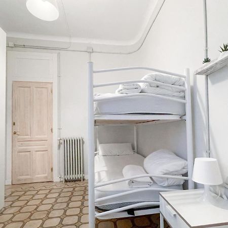 Az The Old Town Hostel - Coliving Сарагоса Экстерьер фото
