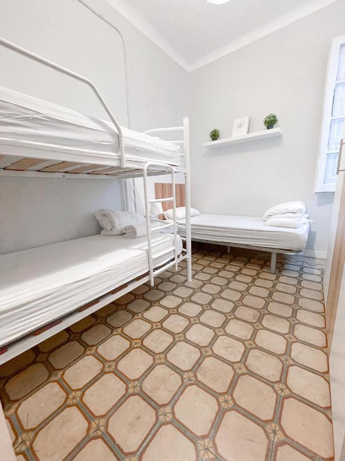Az The Old Town Hostel - Coliving Сарагоса Экстерьер фото