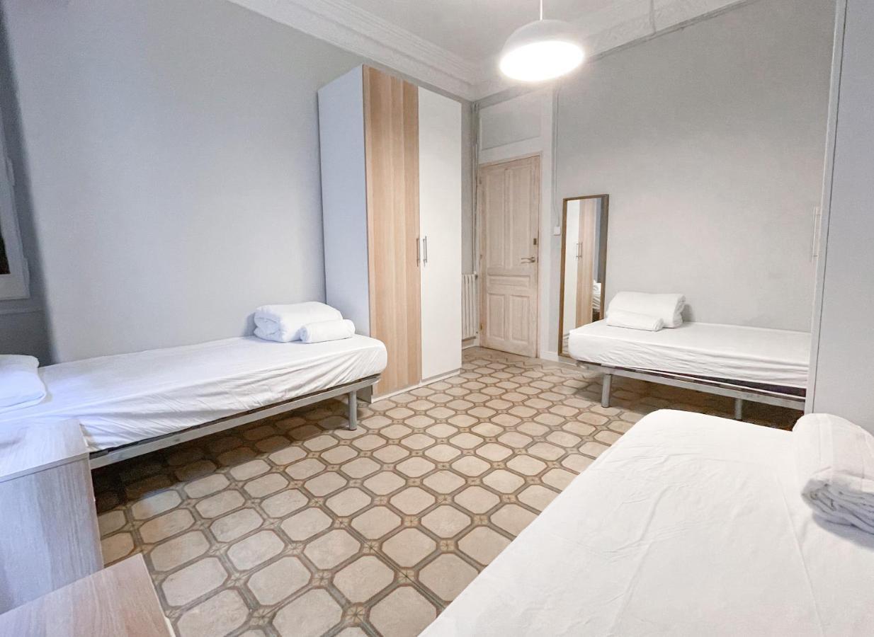 Az The Old Town Hostel - Coliving Сарагоса Экстерьер фото